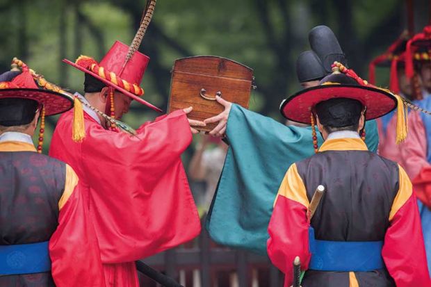 box-handover box-handover