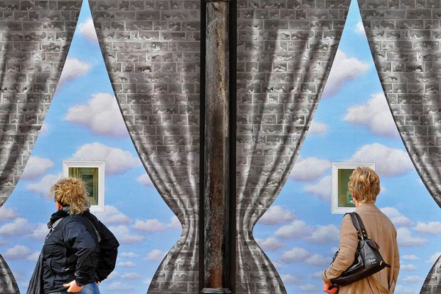 bricks-window-sky bricks-window-sky