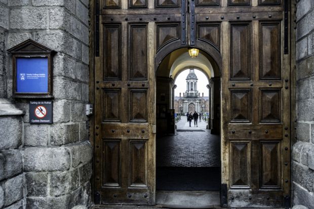 Entrance to Trinity College Dublin Entrance to Trinity College Dublin