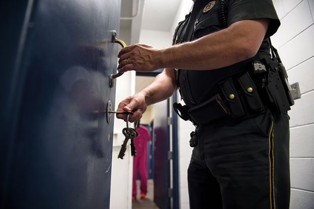 Sheriff opens door to jail Sheriff opens door to jail