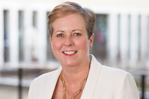 Lori Houlihan, 1967-2021