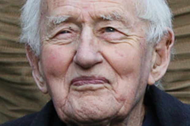 Obituary: Amyan Macfadyen, 1920-2015 Obituary: Amyan Macfadyen, 1920-2015