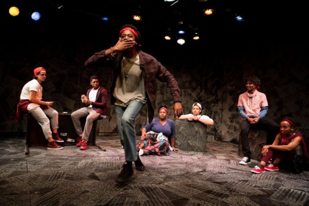 Sizwesandile Mnisi and the rest of the cast of The Fall.