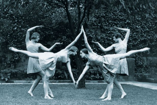 Morris dancers rehearsing a mirror dance to illustrate Can a ‘parallel publishing system’ work for the EU?